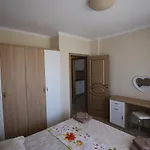 In Rif 3 Szálloda Ravda